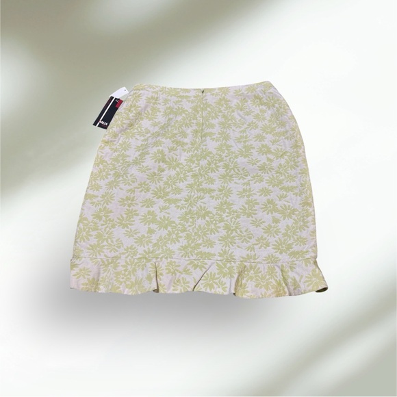 Dalia Women's Size 6 Pastel Green Floral Mini Skirt - Picture 12 of 12